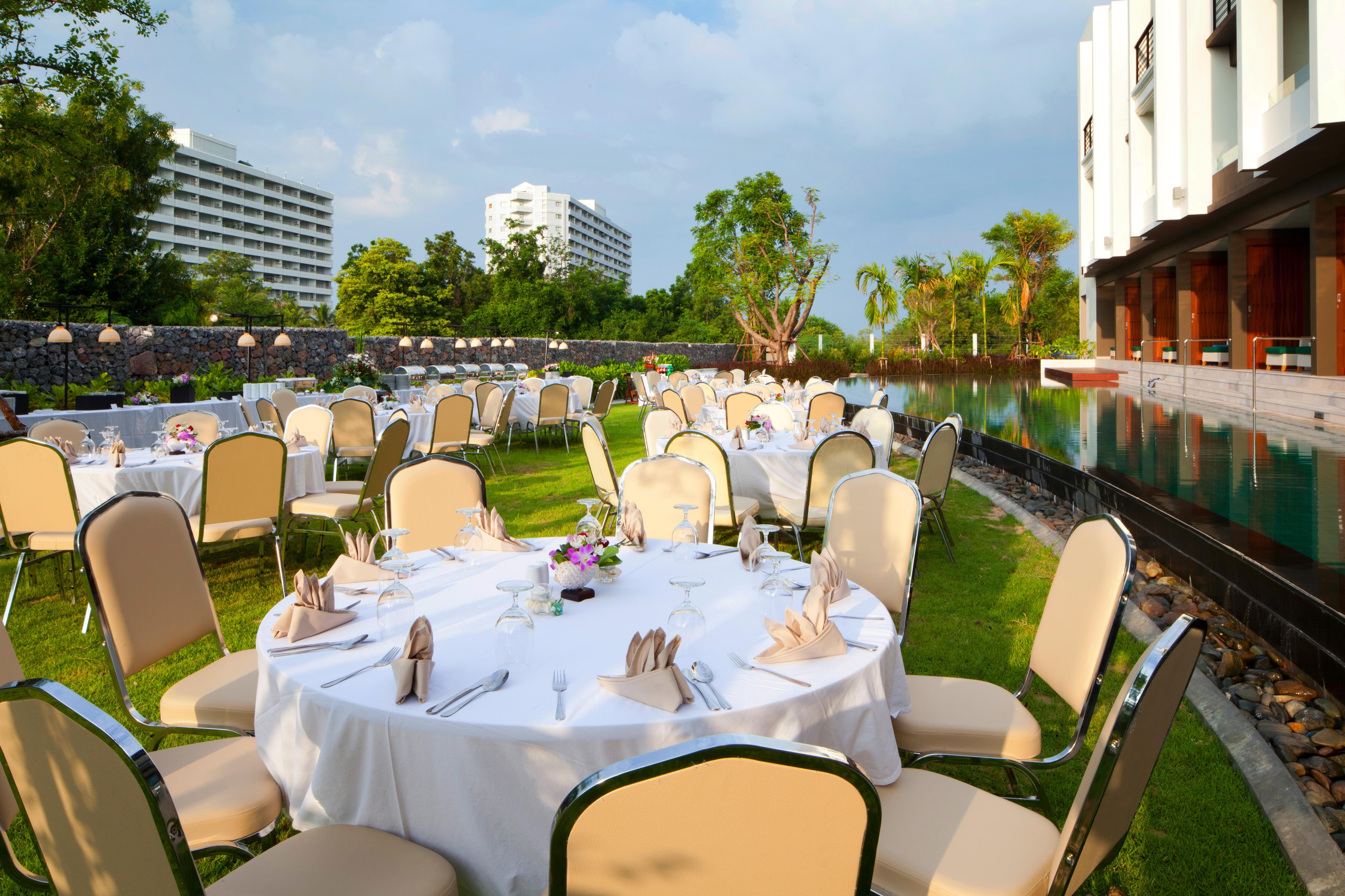 The Serenity Hua Hin Exterior photo